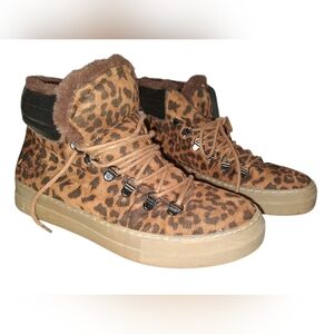 Madden Girl Sz 10 Leopard Print High-Top Sneakers/ Boots